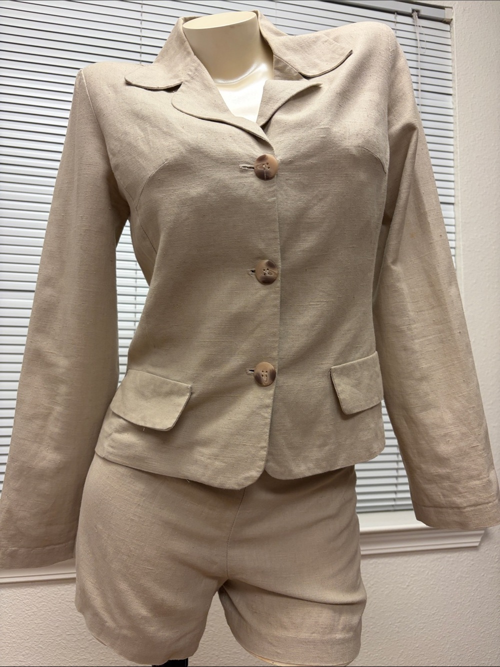 Rampage Beige Linen-Blend Blazer Jacket with matching shorts. Sizes Med/7